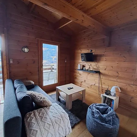 Au Chalet 木屋 *